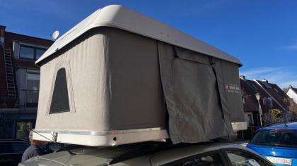 Autodachzelt / Dachzelt für 2 Personen Kind