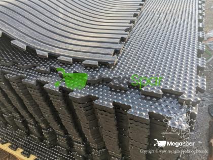 Stallmatten im Puzzle-System Liegematte kaufen ideale Pferdematten für Stall und Box