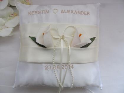 Ringkissen f. d. Hochzeit mit Calloideae